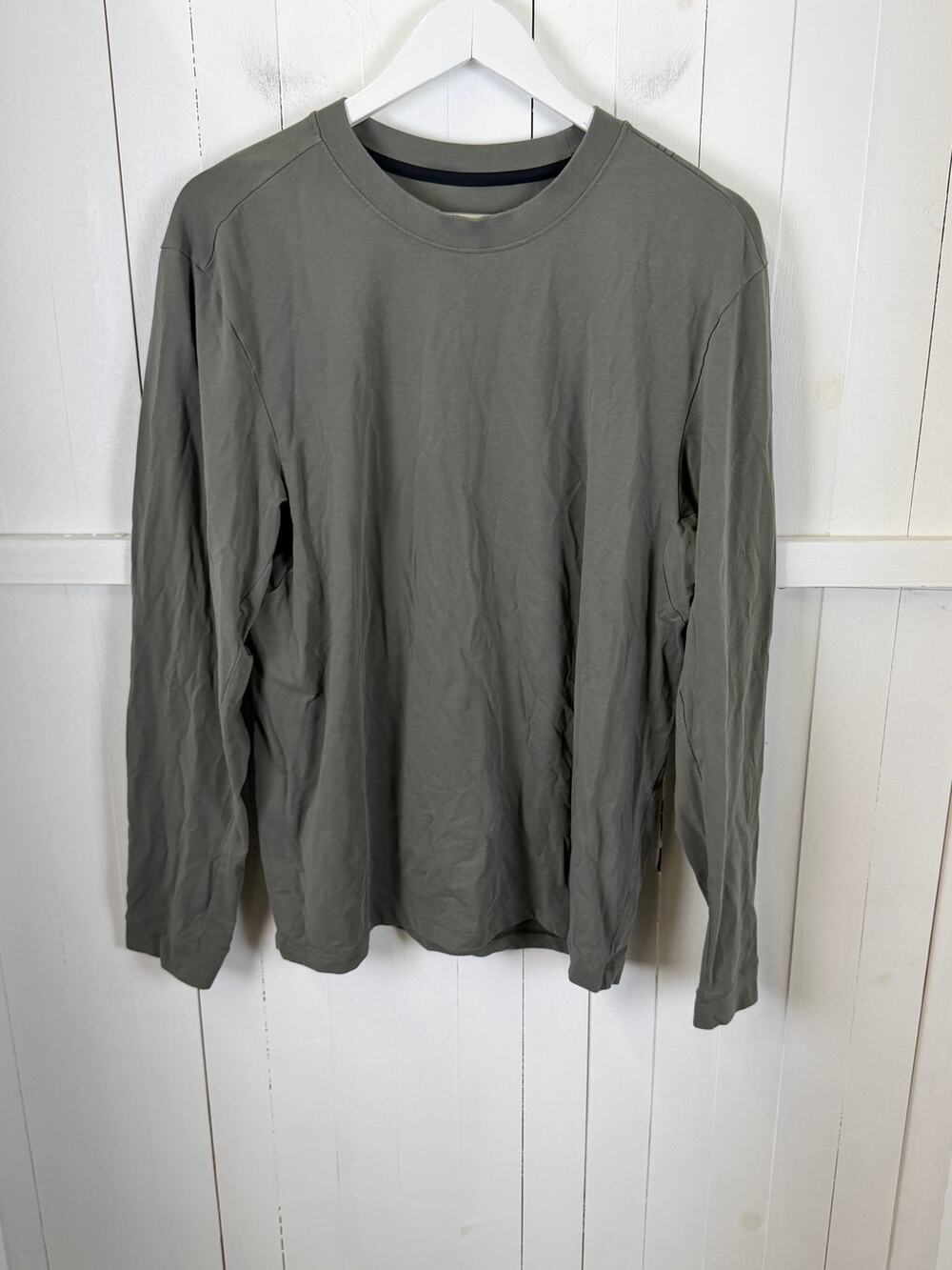Lululemon Men’s Gray Activewear Top Size L Excellent Condition
